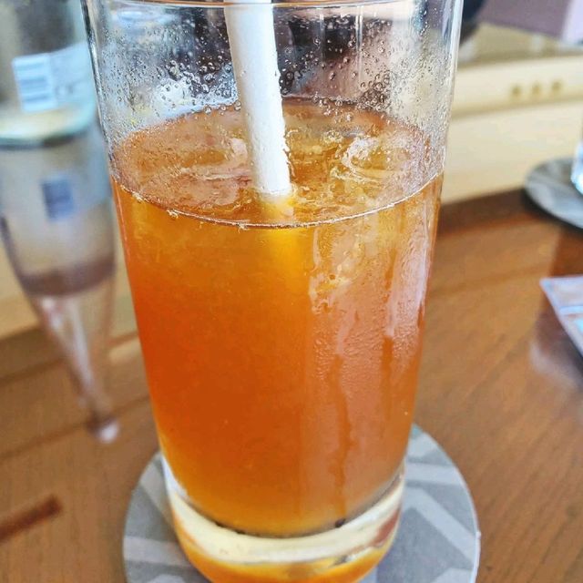 嘉里酒店地下大堂 Lobby Lounge