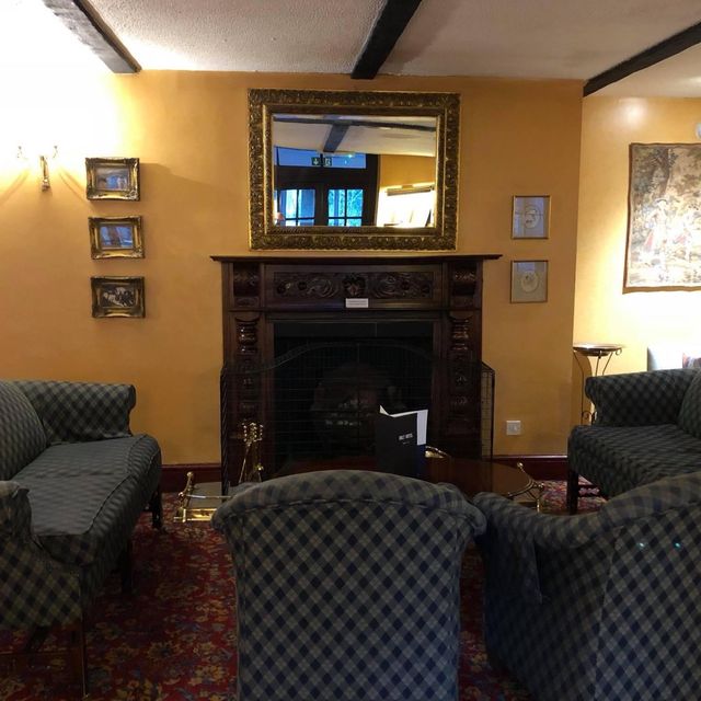 The Holt Hotel🤩郊外小屋🛖體驗一流