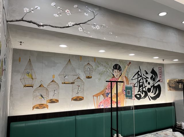 養生燉湯配廣東燒鵝