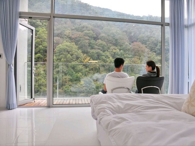 광고속 그곳, 홍천 유리트리트풀빌라💚