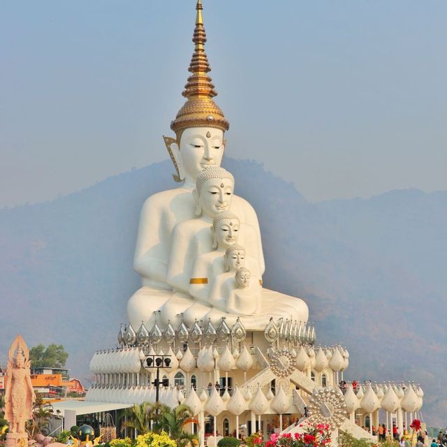 วัดพระธาตุผาซ่อนแก้ว วัดสวยในไทย ที่ห้ามพลาด