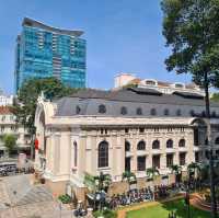 โรงแรมคาราเวลล์ ไซ่ง่อน (Caravelle Saigon Hotel)

