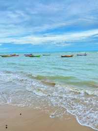 นั่งชิวริมหาดพลา 🌊