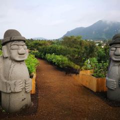 Manor Blanc User Photo