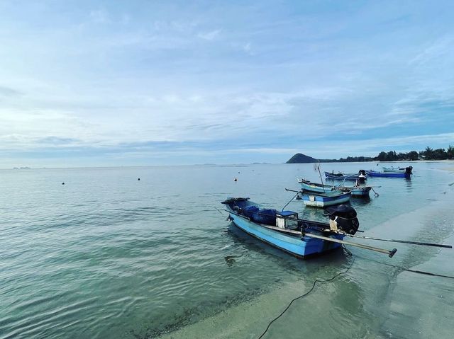 หาดทรายขาวทอดยาว ณ ทุ่งวัวแล่น ชุมพร