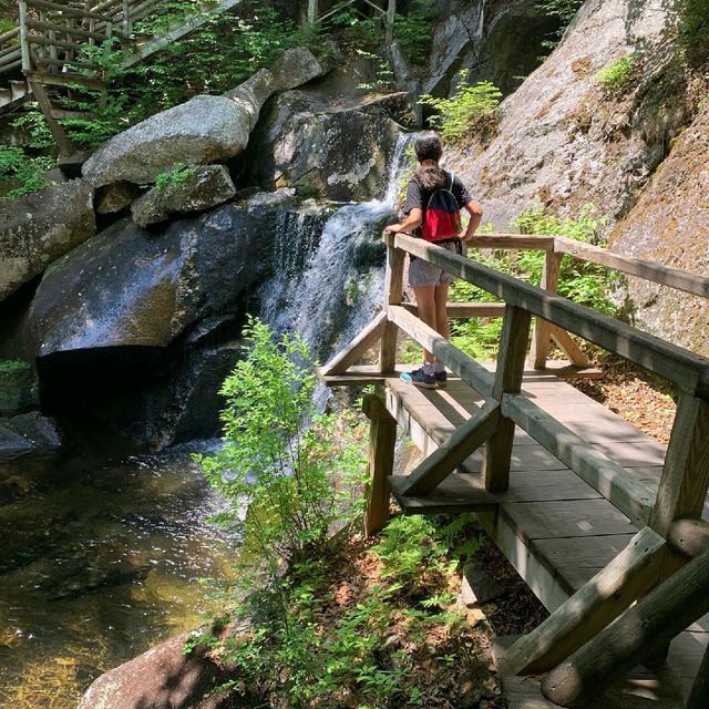 Lost River Gorge and Boulder Caves