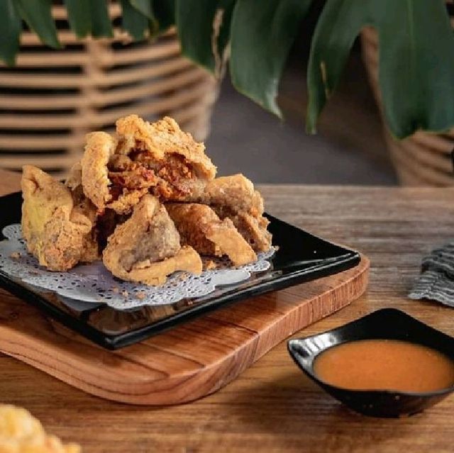 CAFE MONSTERA CAFE MONSTERA