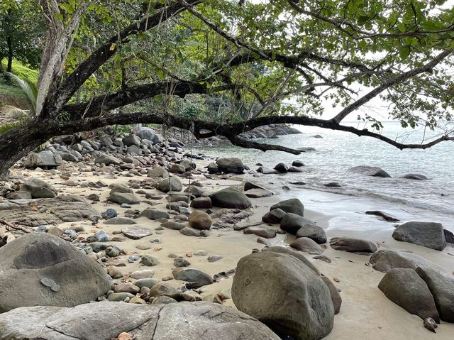 หาดลับๆในเขาหลัก 