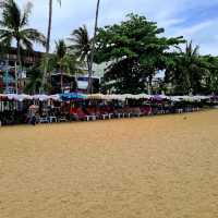 ชายหาดพัทยา นักท่องเที่ยวคึกคัก 