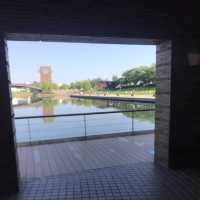 ☕️ 坐在最美的星巴克看富岩運河歷史 — 富岩運河環水公園