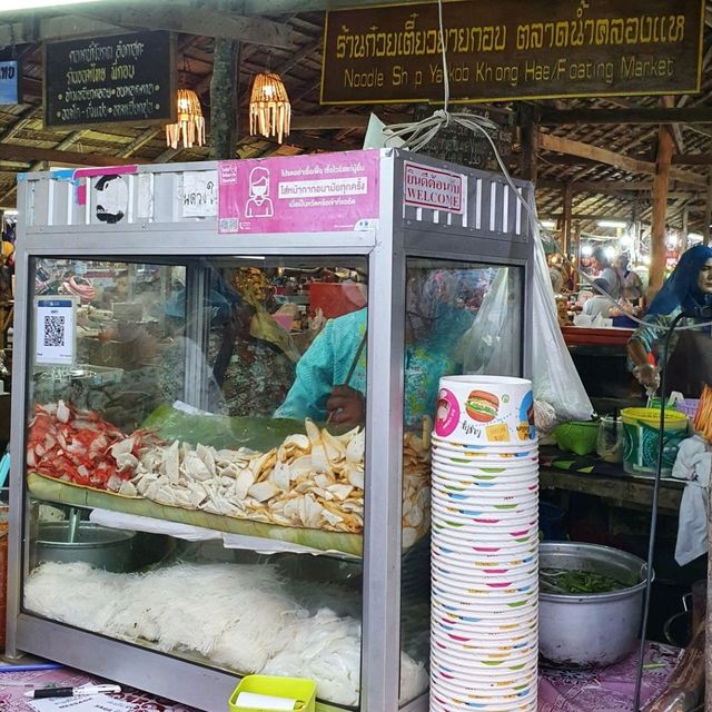 ตลาดเที่ยวได้สไตล์ไทย ๆ ตลาดน้ำคลองแห @ หาดใหญ่