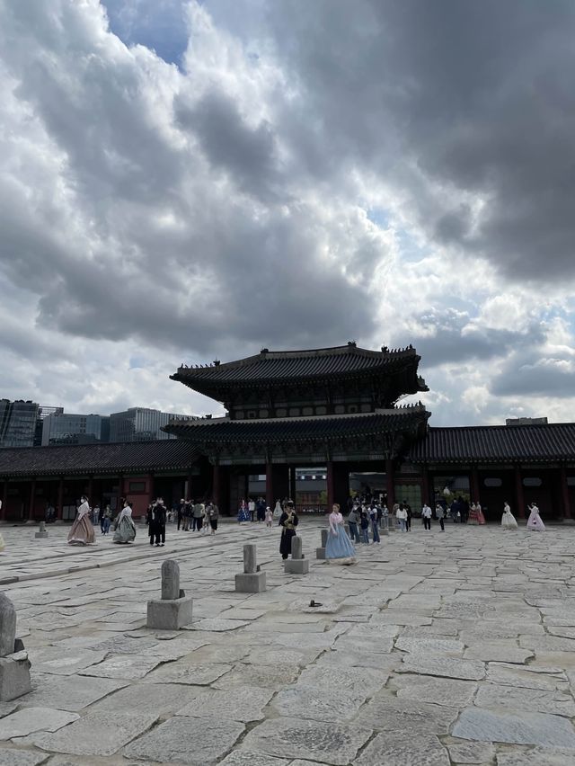 說變天就變天 — 景福宮⛩