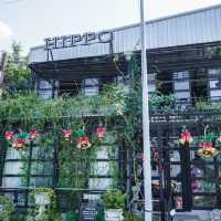 Hippo Cafe’&Restaurant ชลบุรี