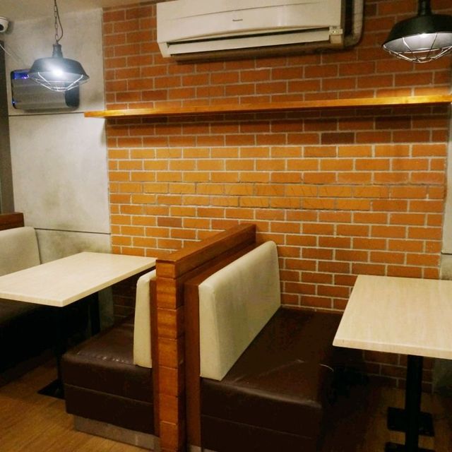 🍛마닐라 마카티(한국의 강남)에서 저렴하게 한끼 먹을 수 있는 깨끗한 식당