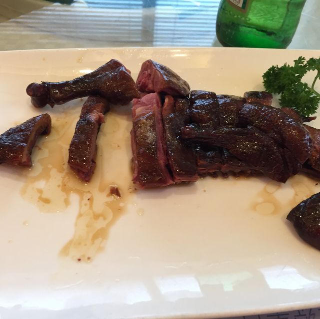 Baguo Buyi Cuisine Restaurant 
