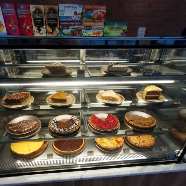 Assorted pies, drinks to enjoy@chill cafe 