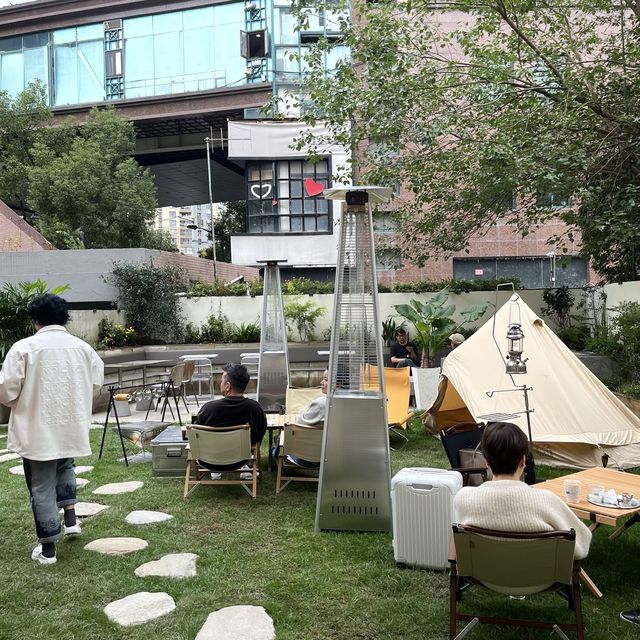 상하이 구베이 새로생긴 캠핑카페