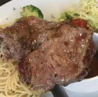 油麻地飯堂級意粉