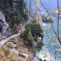 意大利東北部山區~隱藏在湖水中的迷離秋色LAGO DI BRAIES