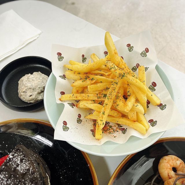 🖤 太子全新暗黑料理餐廳 
