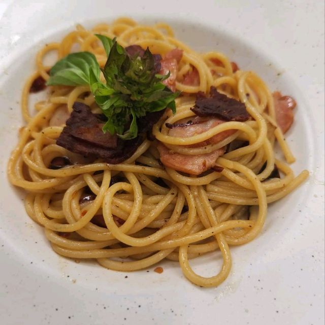 คาเฟ่ บาหลี 81 Cafe ลพบุรี