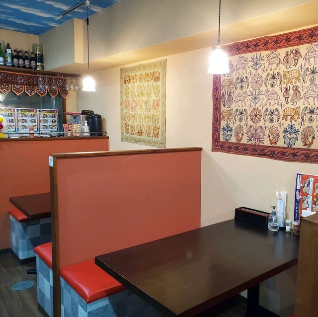 『福岡市』ほんのり甘いナンと濃厚カレーがクセになる❤「ママカレー」