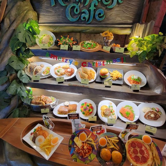 【レインフォレストカフェ】アクアリウムと最高の演出で食べる豪華なお肉！