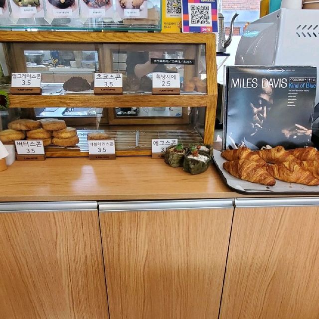 [카페투어] 맛있는 스콘이 생각날땐, From coffee