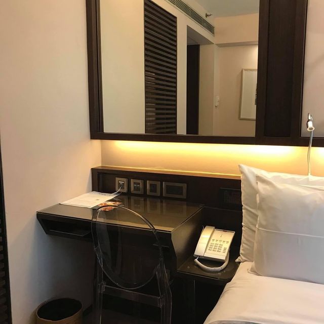 🇭🇰 Eaton Hotel room
