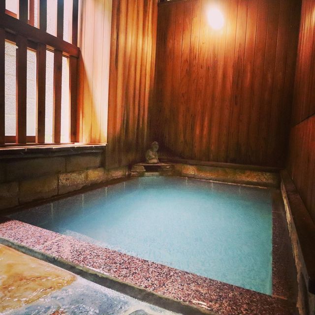 草津温泉　極楽館