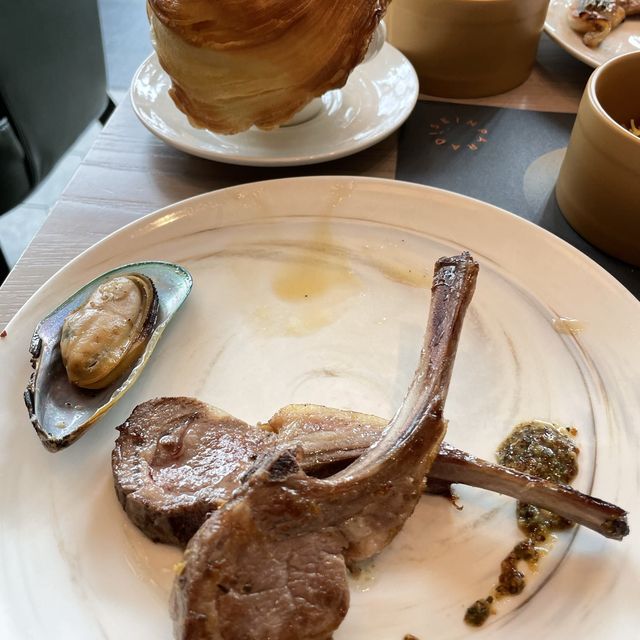 位於46樓的高級buffet