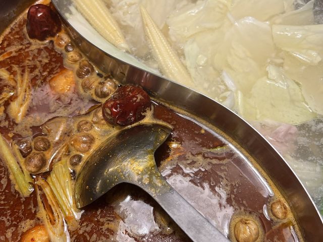 台北西門吃到飽火鍋｜新馬辣，天使紅蝦、頂級牛肉吃到飽