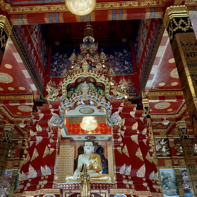 Wat Maha That Wichiramongkol