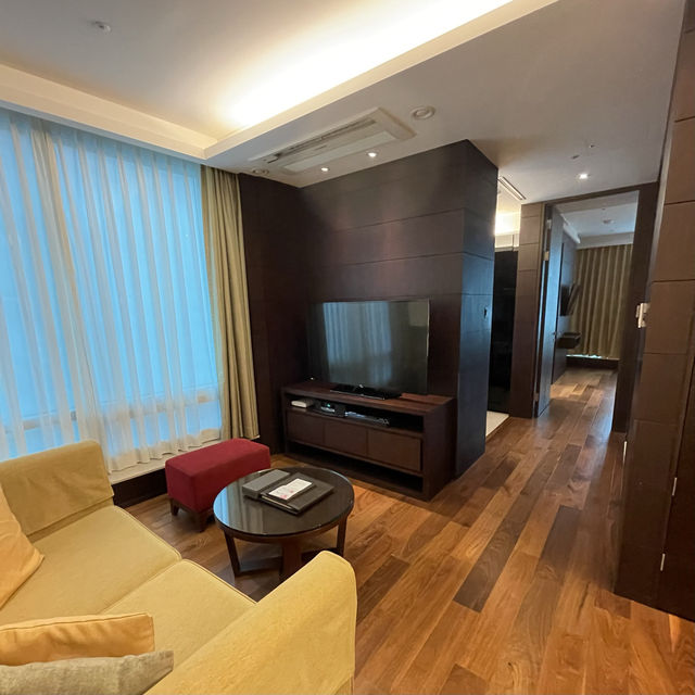 욕조🛁+부엌🍽+시티뷰🏙+티비2대📺 를 이가격에! 원베드 스위트룸! 여의도 메리어트 이그제큐티브