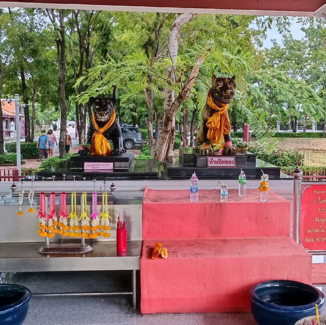 พุทธสถานเชิงท่า – หน้าโบสถ์ โบราณสถาน จ.นนทบุรี