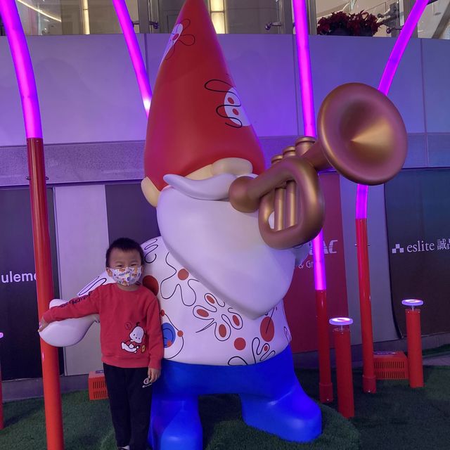 《炫彩管樂花園🎺 & 巨型聖誕手風琴拱門🎅🏻@希慎廣場》