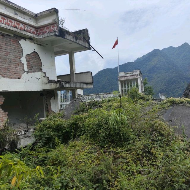 Earthquake memorial and ruins near Chengdu