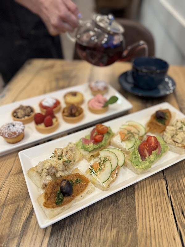 Winter Afternoon Tea | Blissful Spoon, Northwest Newport Avenue, Bend, OR, USA