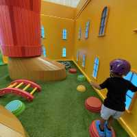 Donut Playhouse 