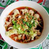 ร้านก๋วยเตี๋ยวเนื้อน้ำแดงสูตรโบราณลุงพร