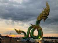ลานพญานาคคู่ หนองคาย