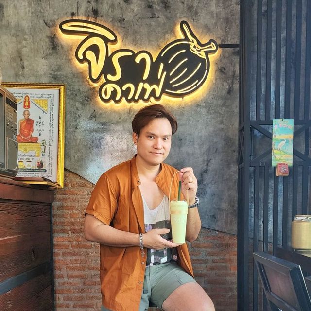 จิราคาเฟ่ อัมพวา