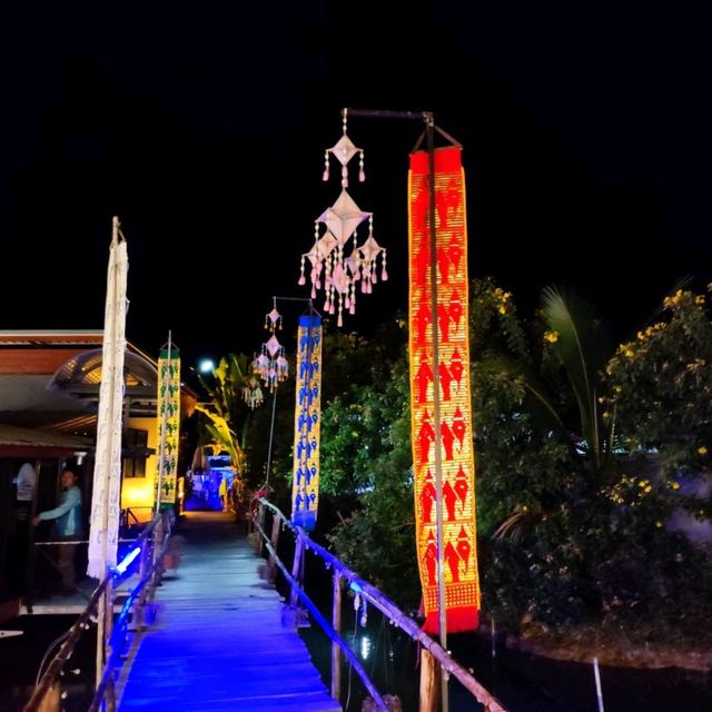 ครัวบ้านทุ่ง ชมทุ่งป่ะ เดอะคาเฟ่