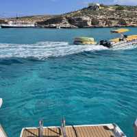 豪華遊艇航海之旅｜Comino Island