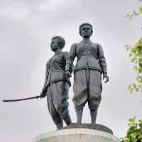 อนุสาวรีย์ท้าวเทพกระษัตรี ท้าวศรีสุนทร
