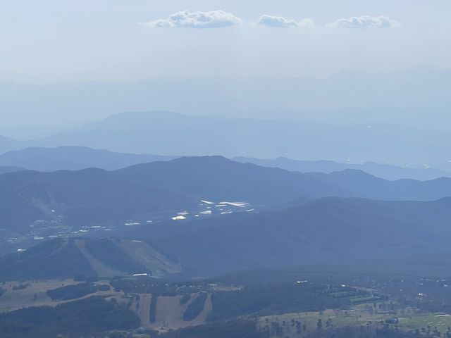 Mount Nekodate (根子岳) and Mount Azumaya(四阿)