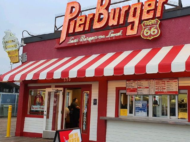 Pier Burger at Santa Monica Pier