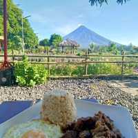 Dine with the gods at Mt. Mayon