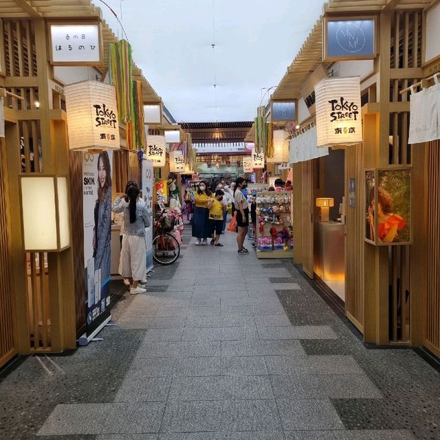 Tokyo Street Located In Pavilion Mall