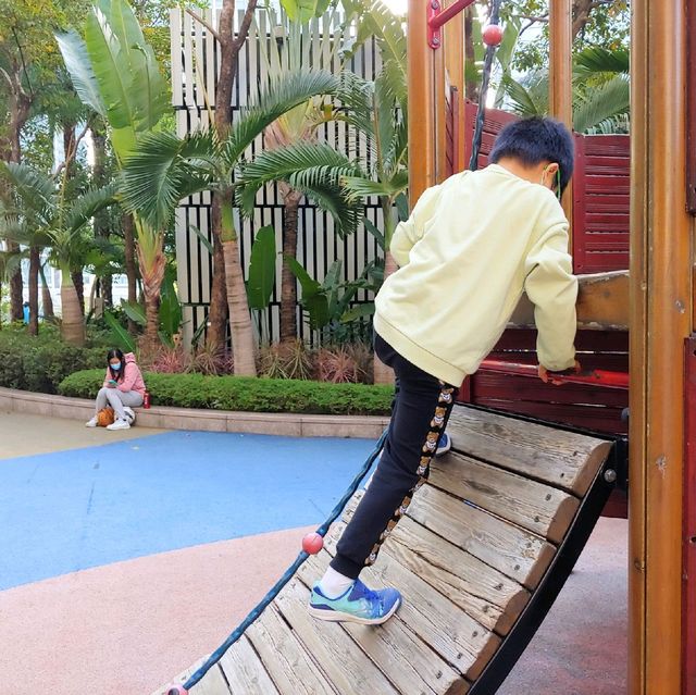 九龍站上蓋環境清幽隱世兒童公園 九龍站上蓋環境清幽隱世兒童公園